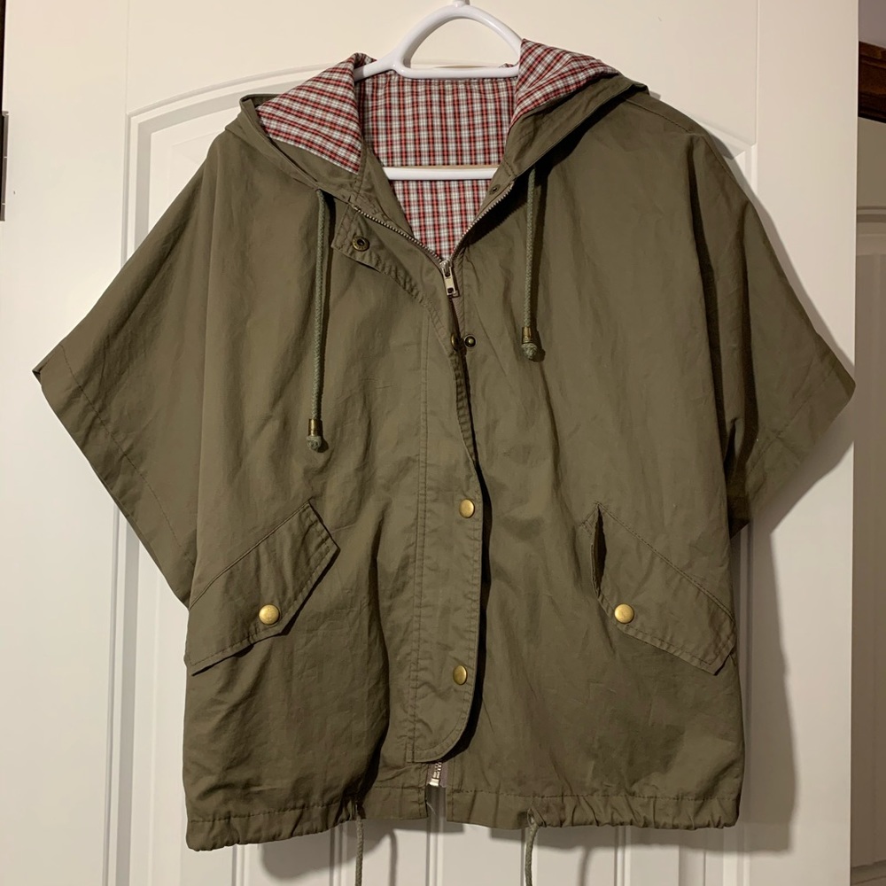 Short Cape Jacket